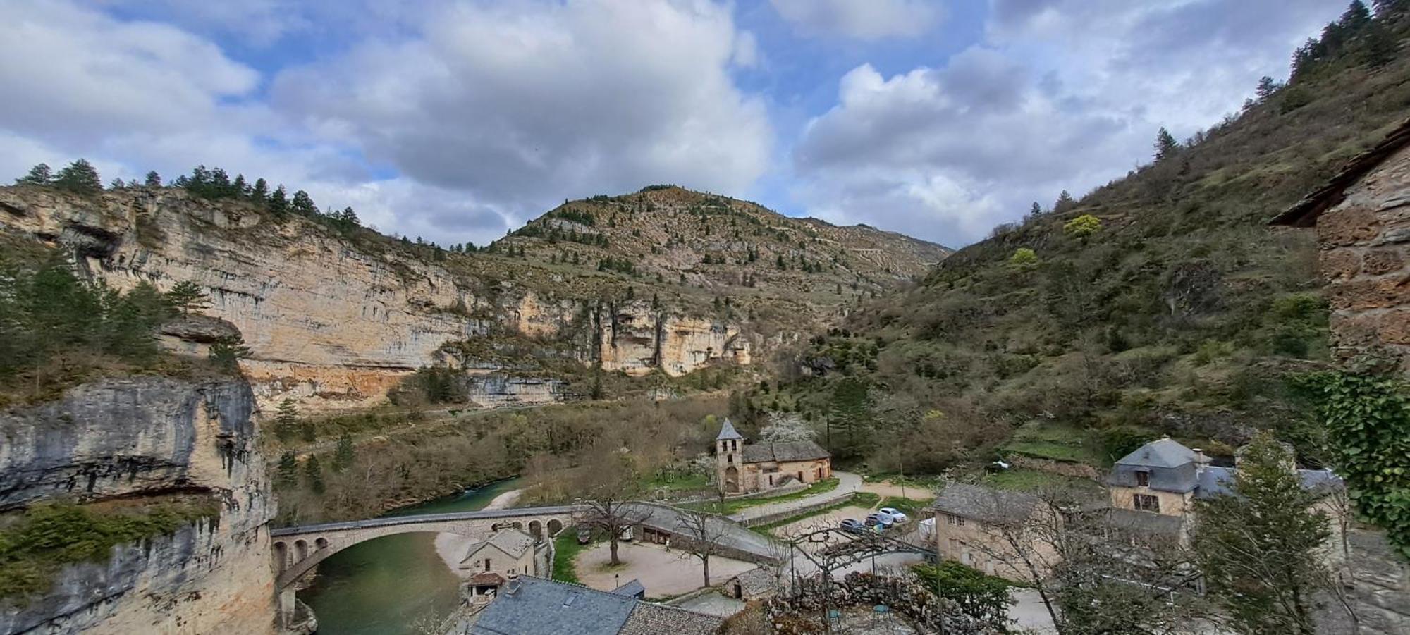 Logis Hotel Restaurant Auberge De La Cascade サン・テニミー エクステリア 写真
