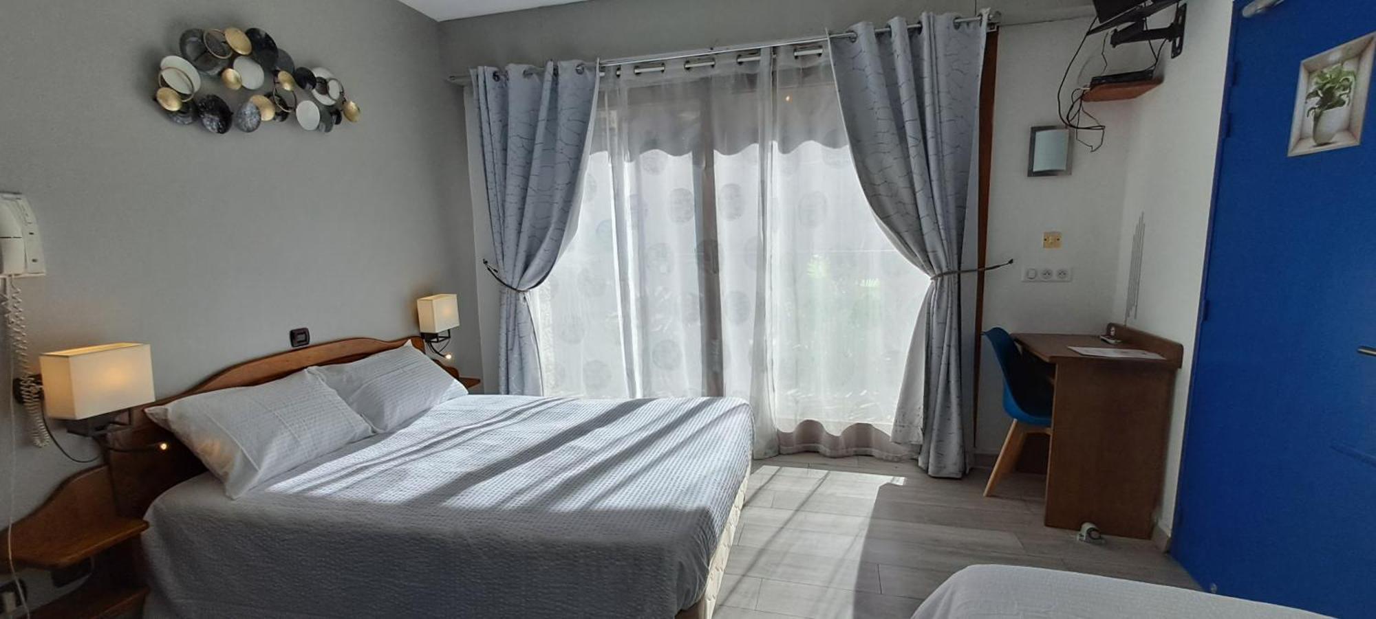 Logis Hotel Restaurant Auberge De La Cascade サン・テニミー エクステリア 写真