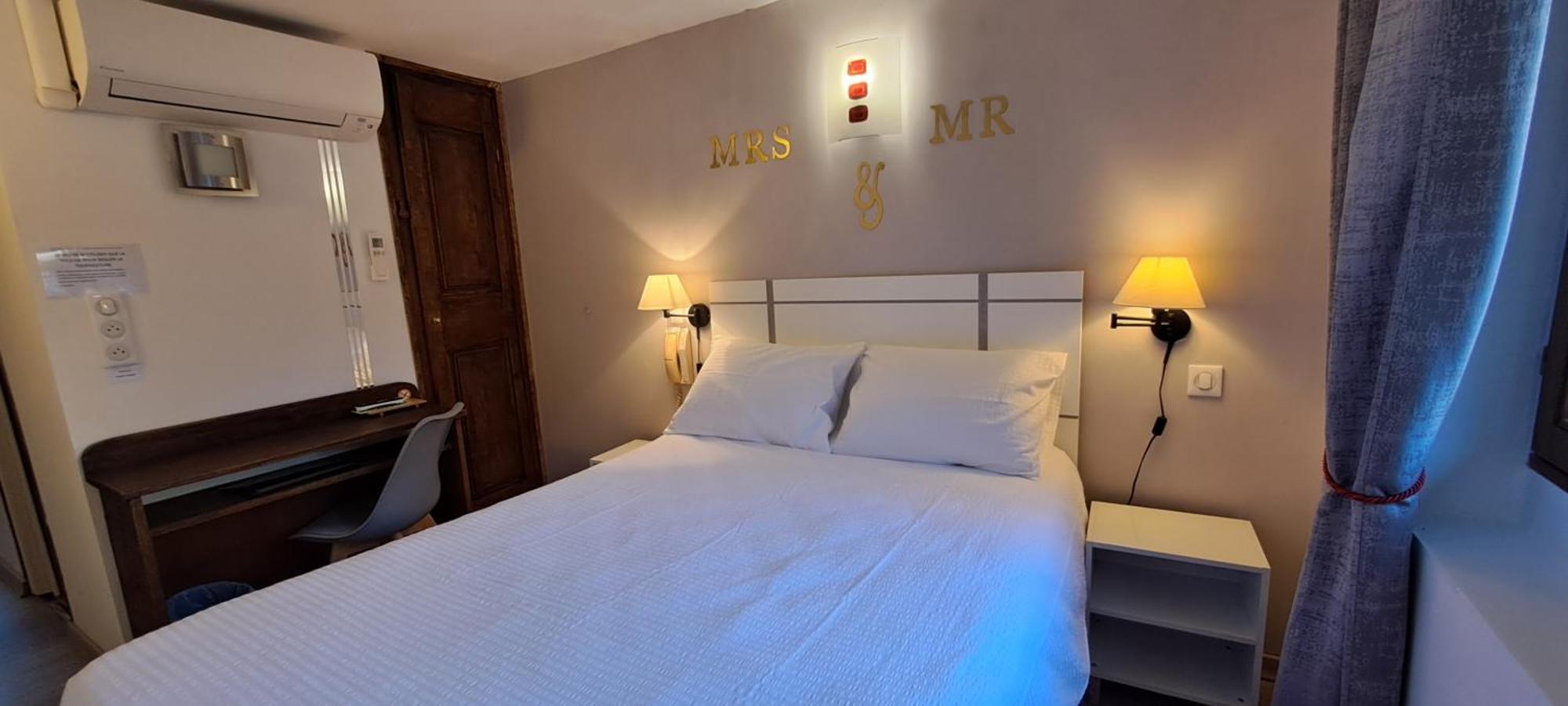 Logis Hotel Restaurant Auberge De La Cascade サン・テニミー エクステリア 写真